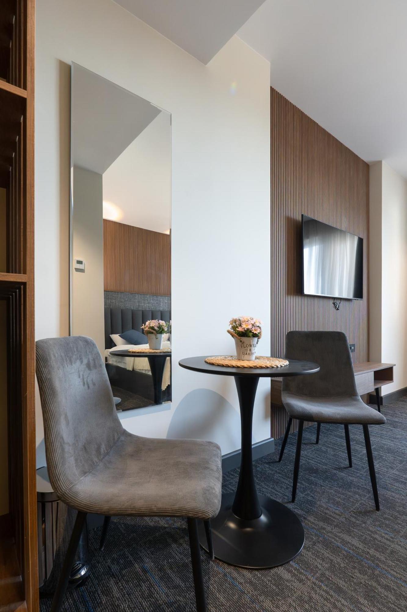 Nova Luxe Hotel & Residences باتومي المظهر الخارجي الصورة