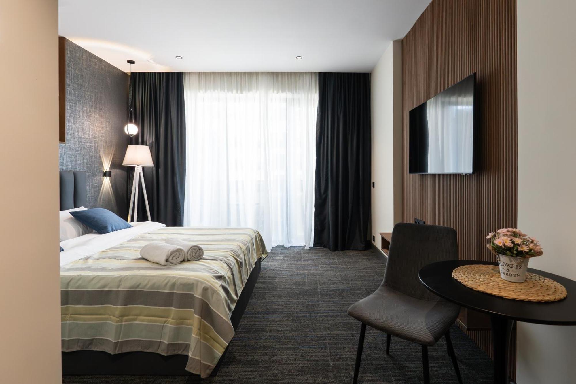 Nova Luxe Hotel & Residences باتومي الغرفة الصورة