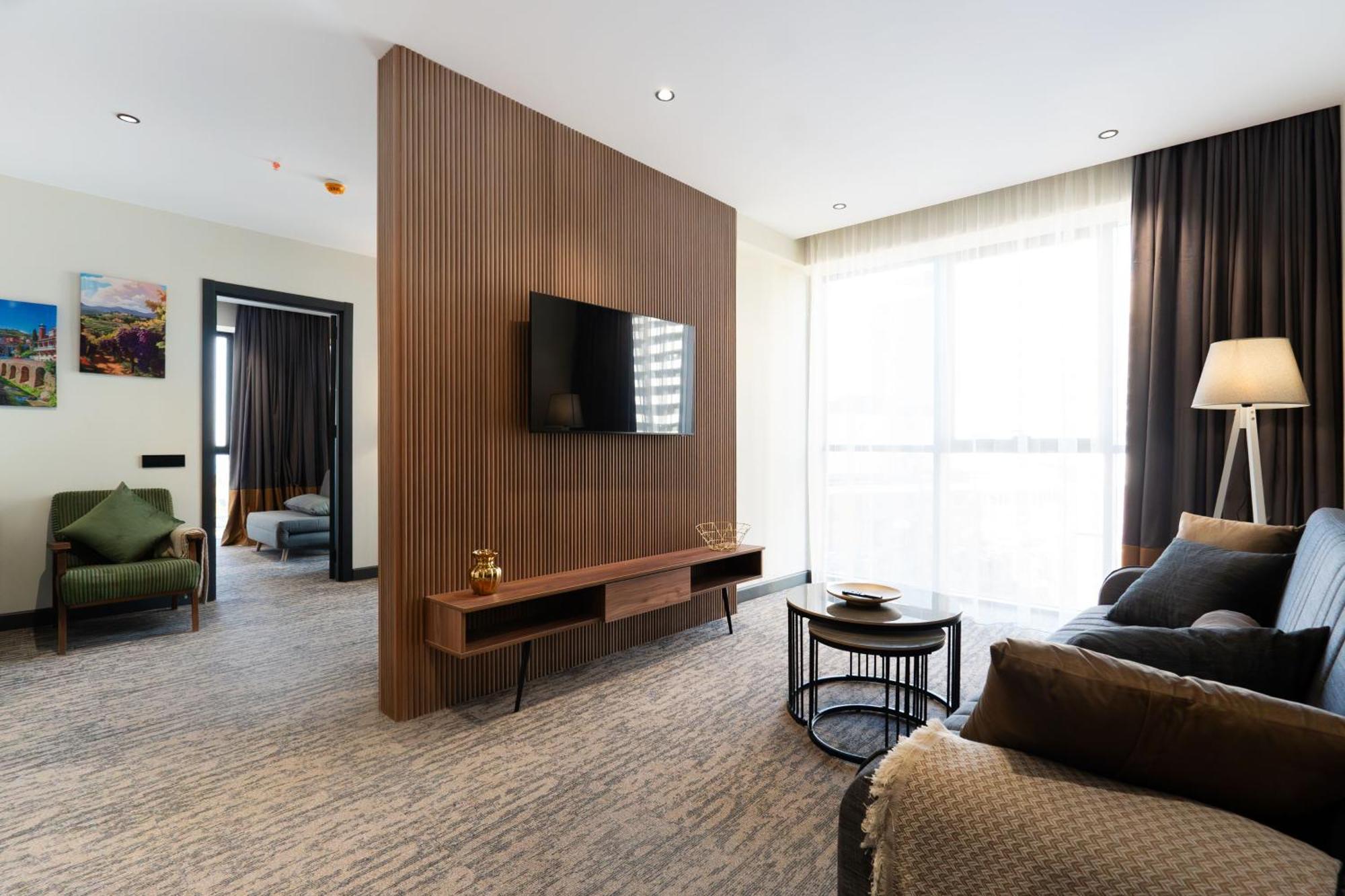 Nova Luxe Hotel & Residences باتومي المظهر الخارجي الصورة